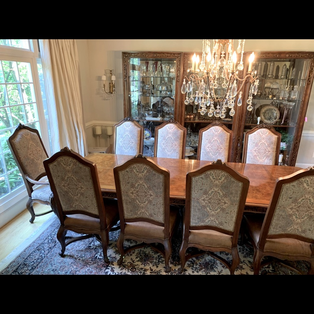 Henredon Palais series dining table and 10 chairs
